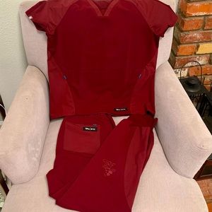 FIGS Disney scrub set Small